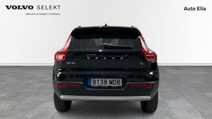 Volvo XC40 T2 Essential Auto 95 kW (129 CV) - 3 Volvo XC40 T2 Ocasión 95 KW (129CV) - 3
