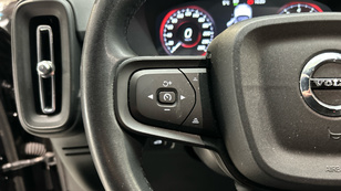 Volvo XC40 T2 Essential Auto 95 kW (129 CV) - 16 Volvo XC40 T2 Ocasión 95 KW (129CV) - 16