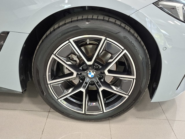 BMW Serie 4 420i Gran Coupe color Gris. Año 2025. 135KW(184CV). Gasolina. En concesionario Automoviles Bertolin, S.L. de Valencia