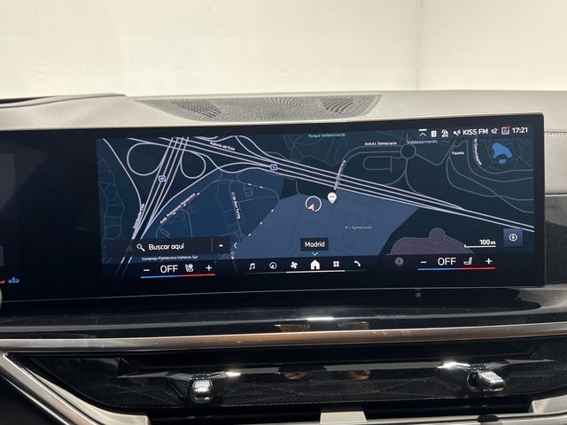 BMW X7 xDrive40d color Gris. Año 2025. 259KW(352CV). Diésel. En concesionario Auto Premier, S.A. - MADRID de Madrid