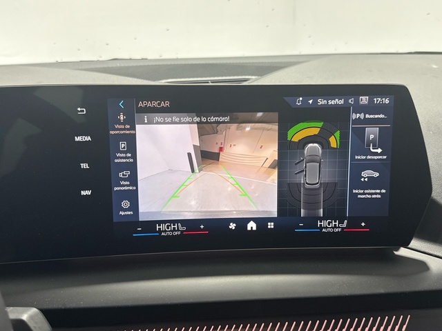 BMW Serie 1 120d color Gris. Año 2025. 120KW(163CV). Diésel. En concesionario Auto Premier, S.A. - MADRID de Madrid