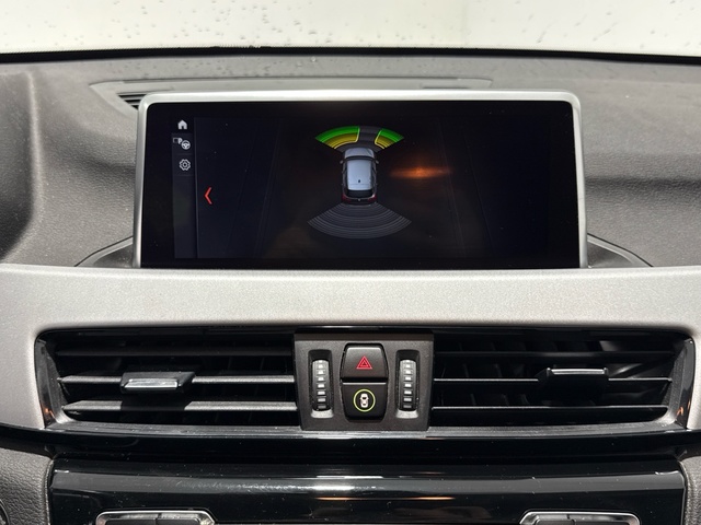 BMW X1 sDrive18i color Blanco. Año 2021. 103KW(140CV). Gasolina. En concesionario Auto Premier, S.A. - MADRID de Madrid