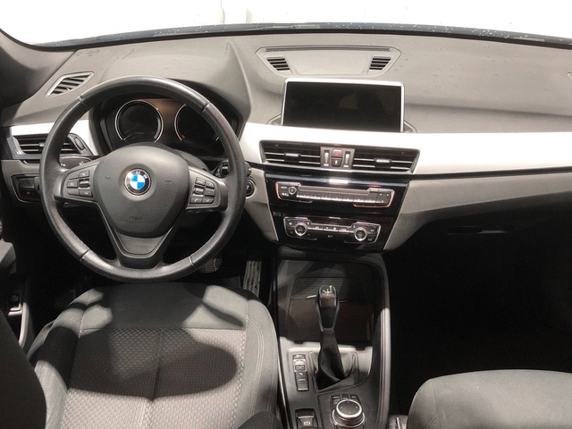 BMW X1 xDrive25e color Negro. Año 2020. 162KW(220CV). Híbrido Electro/Gasolina. En concesionario Auto Premier, S.A. - MADRID de Madrid