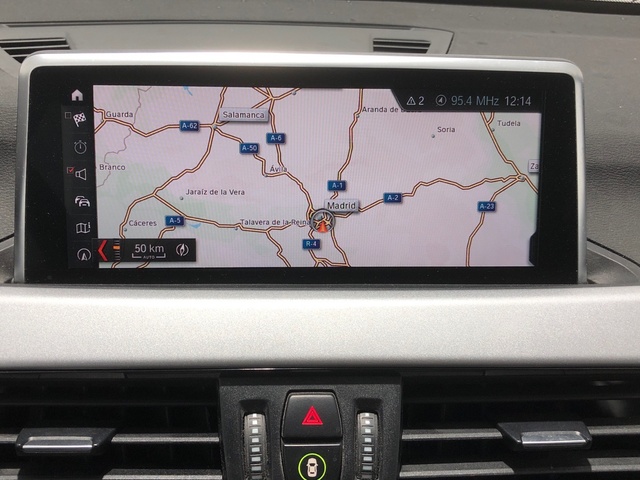 BMW X1 xDrive25e color Negro. Año 2020. 162KW(220CV). Híbrido Electro/Gasolina. En concesionario Auto Premier, S.A. - MADRID de Madrid