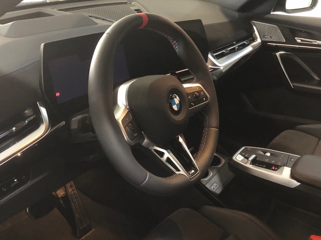 BMW X2 M35i color Azul. Año 2025. 221KW(300CV). Gasolina. En concesionario Auto Premier, S.A. - MADRID de Madrid