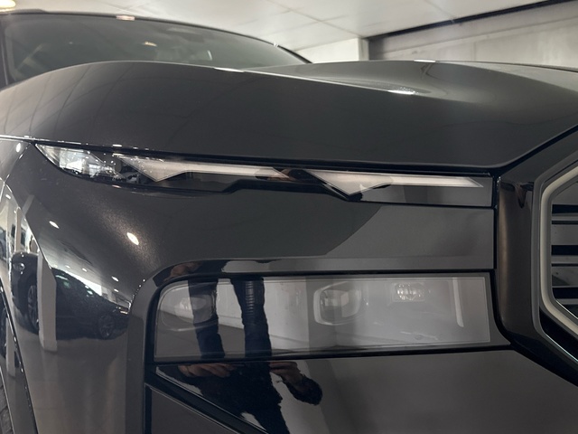 BMW XM 50e color Negro. Año 2025. 350KW(476CV). Híbrido Electro/Gasolina. En concesionario Auto Premier, S.A. - MADRID de Madrid