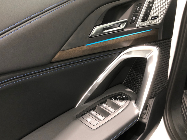 BMW iX1 xDrive30 color Blanco. Año 2025. 230KW(313CV). Eléctrico. En concesionario Auto Premier, S.A. - MADRID de Madrid