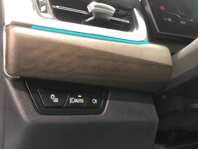 BMW iX1 xDrive30 color Blanco. Año 2025. 230KW(313CV). Eléctrico. En concesionario Auto Premier, S.A. - MADRID de Madrid