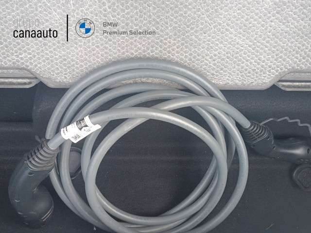 BMW X1 xDrive25e color Blanco. Año 2025. 180KW(245CV). Híbrido Electro/Gasolina. En concesionario TACO de Sta. C. Tenerife