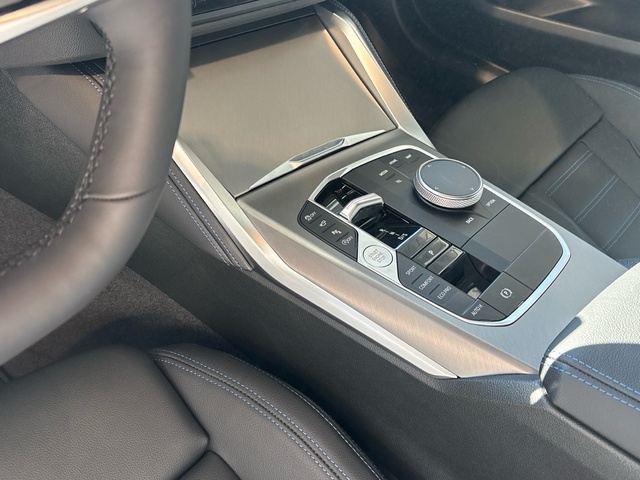 BMW Serie 2 218i color Negro. Año 2025. 115KW(156CV). Gasolina. En concesionario Pruna Motor, S.L de Barcelona