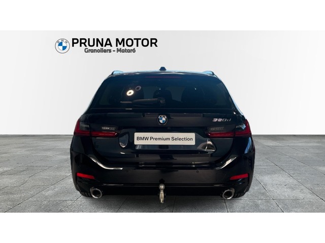 BMW Serie 3 320d Touring color Negro. Año 2025. 140KW(190CV). Diésel. En concesionario Pruna Motor, S.L de Barcelona