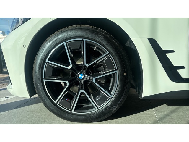 BMW Serie 4 420d Gran Coupe color Blanco. Año 2025. 140KW(190CV). Diésel. En concesionario Pruna Motor, S.L de Barcelona