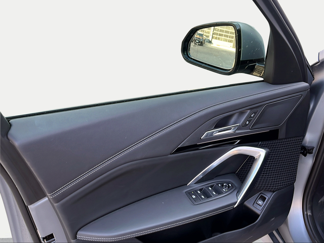 BMW X1 sDrive20i color Blanco. Año 2025. 125KW(170CV). Gasolina. En concesionario Ilbira Motor | Granada de Granada