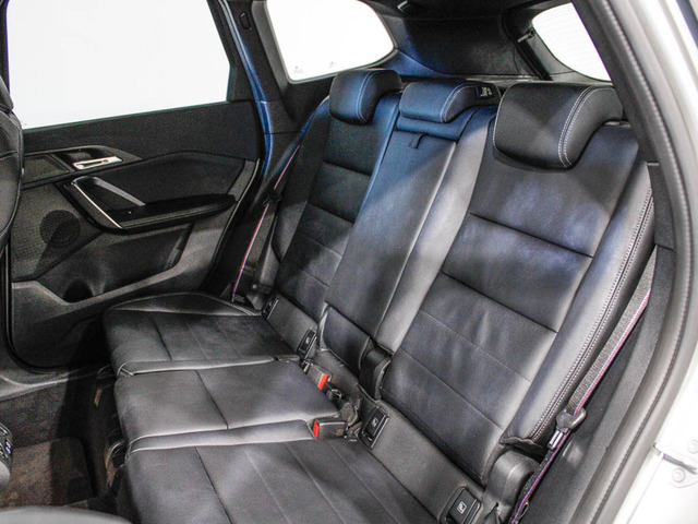 BMW X1 sDrive20d color Gris Plata. Año 2024. 120KW(163CV). Diésel. En concesionario Barcelona Premium -- GRAN VIA de Barcelona