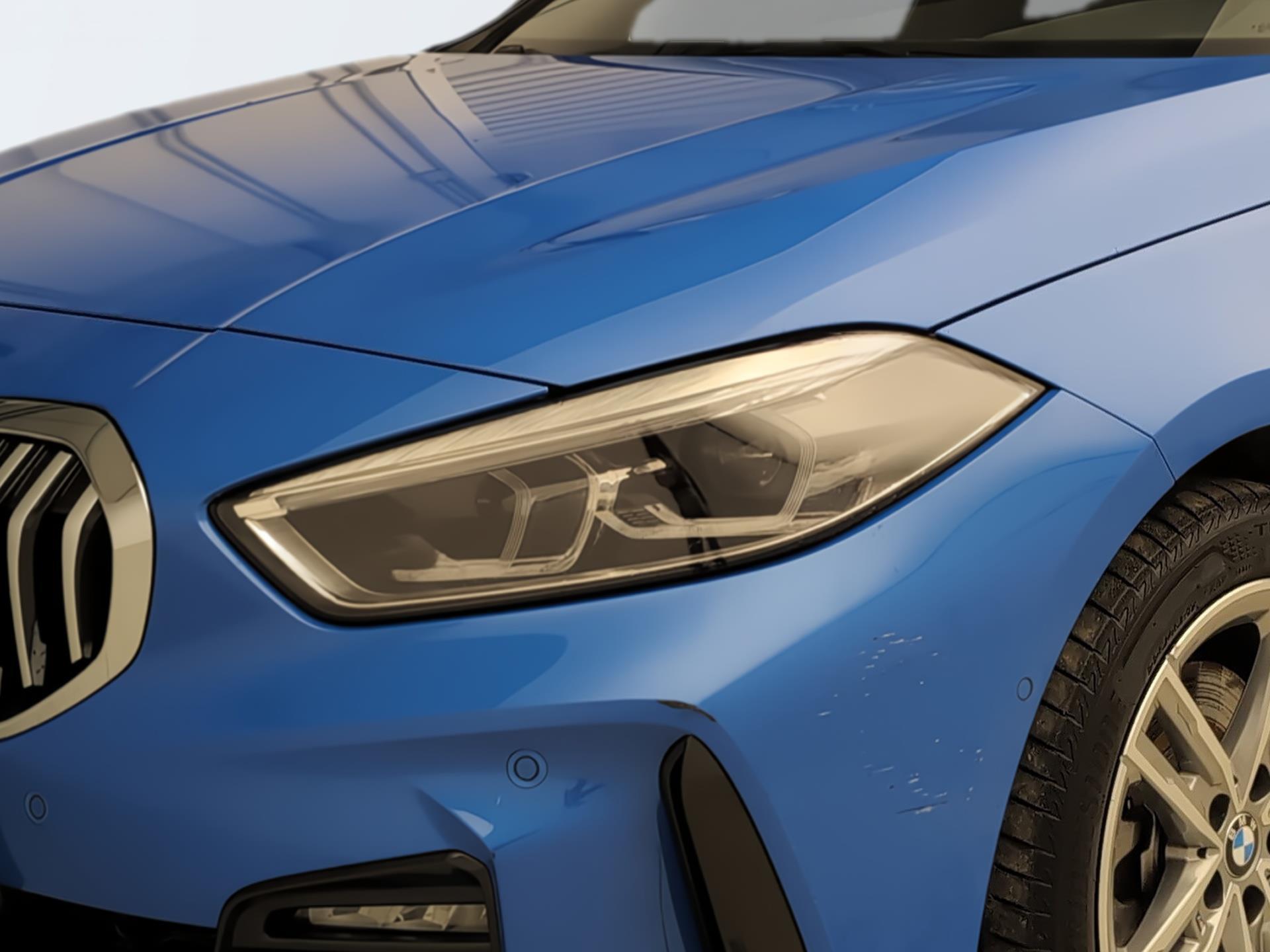 BMW Serie 1 118d color Azul. Año 2024. 110KW(150CV). Diésel. En concesionario Automotor Costa, S.L.U. de Almería