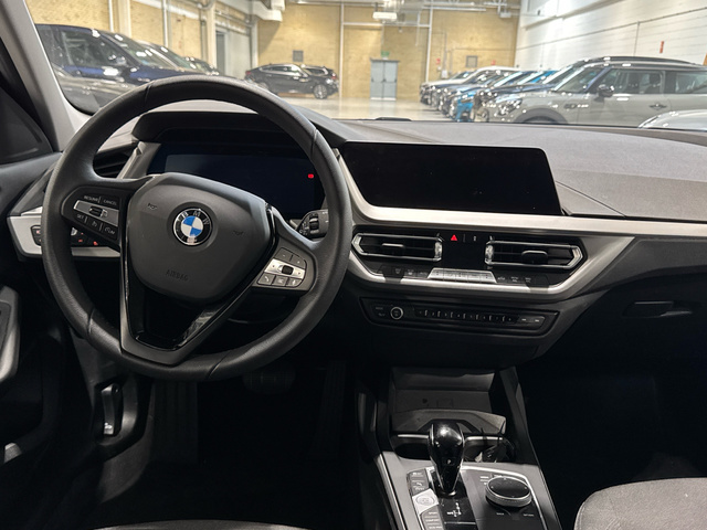 fotoG 6 del BMW Serie 1 118d Business 110 kW (150 CV) 150cv Diésel del 2024 en Madrid