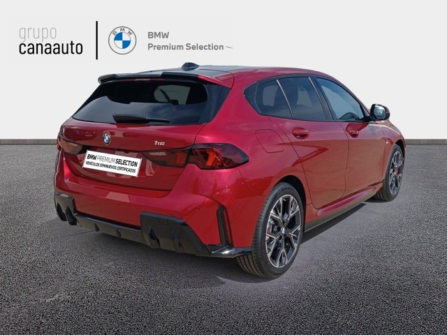 BMW Serie 1 116i color Rojo. Año 2025. 90KW(122CV). Gasolina. En concesionario AVERIA de Sta. C. Tenerife