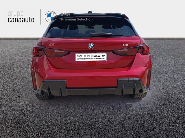 BMW Serie 1 116i color Rojo. Año 2025. 90KW(122CV). Gasolina. En concesionario AVERIA de Sta. C. Tenerife