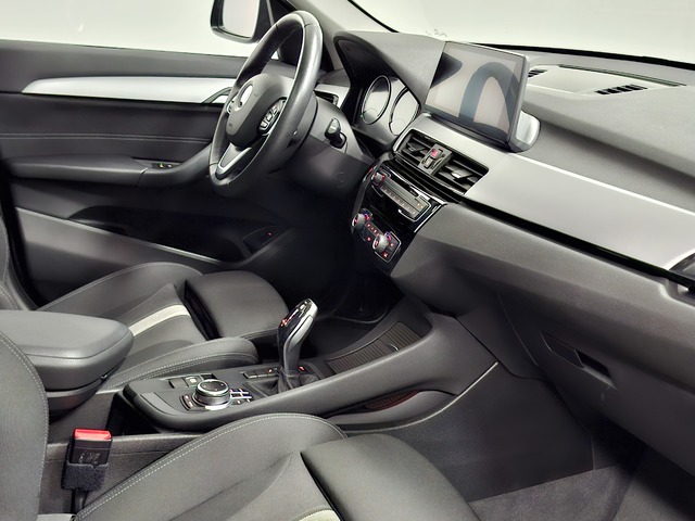 BMW X1 sDrive18d color Azul. Año 2022. 110KW(150CV). Diésel. En concesionario Automoviles Bertolin S.L. de Valencia