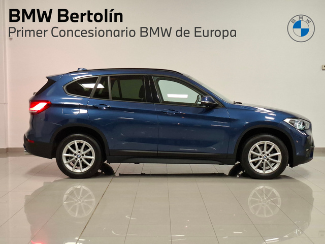 BMW X1 sDrive18d color Azul. Año 2022. 110KW(150CV). Diésel. En concesionario Automoviles Bertolin S.L. de Valencia