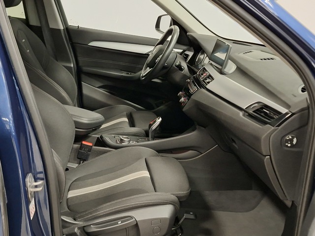 BMW X1 sDrive18d color Azul. Año 2022. 110KW(150CV). Diésel. En concesionario Automoviles Bertolin S.L. de Valencia