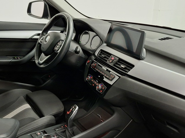 BMW X1 sDrive18d color Azul. Año 2022. 110KW(150CV). Diésel. En concesionario Automoviles Bertolin S.L. de Valencia