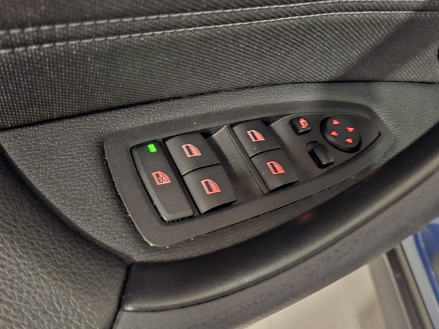 BMW X1 sDrive18d color Azul. Año 2022. 110KW(150CV). Diésel. En concesionario Automoviles Bertolin S.L. de Valencia