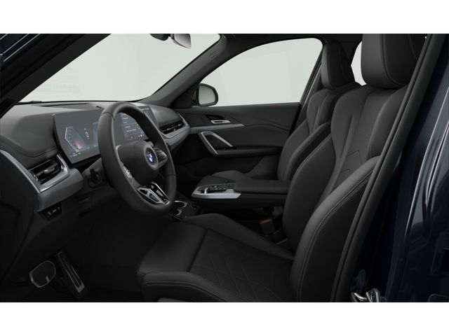 BMW X1 sDrive20i color Gris. Año 2025. 125KW(170CV). Gasolina. En concesionario San Rafael Motor LUCENA, S.L. de Córdoba