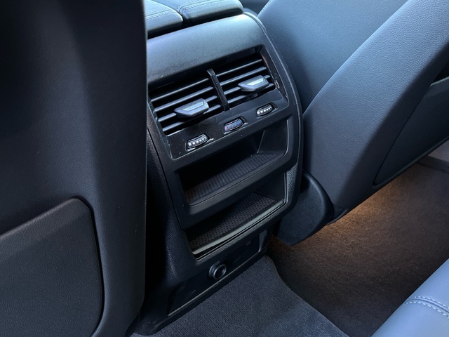 BMW X6 xDrive30d color Gris. Año 2025. 210KW(286CV). Diésel. En concesionario Celtamotor Vigo de Pontevedra