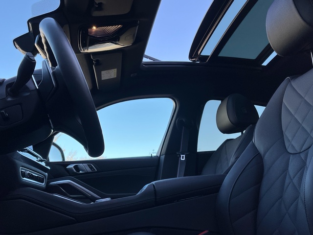 BMW X6 xDrive30d color Gris. Año 2025. 210KW(286CV). Diésel. En concesionario Celtamotor Vigo de Pontevedra