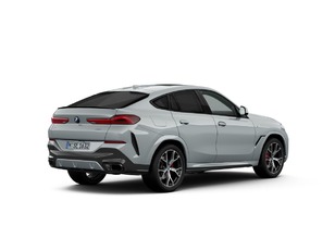 Fotos de BMW X6 xDrive30d color Gris. Año 2025. 210KW(286CV). Diésel. En concesionario Celtamotor Vigo de Pontevedra