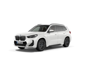 Fotos de BMW X1 xDrive25e color Blanco. Año 2025. 180KW(245CV). Híbrido Electro/Gasolina. En concesionario Carteya Motor | Campo de Gibraltar de Cádiz