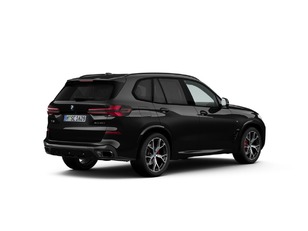 Fotos de BMW X5 xDrive40d color Negro. Año 2025. 259KW(352CV). Diésel. En concesionario Celtamotor Vigo de Pontevedra