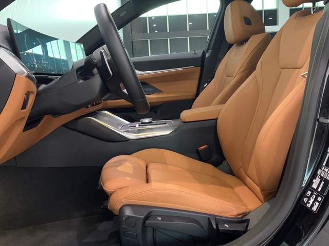 BMW Serie 4 430i Gran Coupe color Negro. Año 2025. 180KW(245CV). Gasolina. En concesionario Celtamotor Lalín de Pontevedra