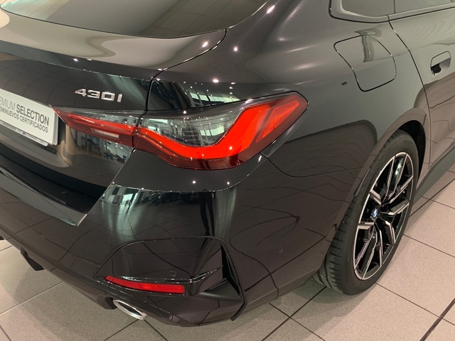BMW Serie 4 430i Gran Coupe color Negro. Año 2025. 180KW(245CV). Gasolina. En concesionario Celtamotor Lalín de Pontevedra