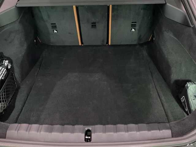 BMW Serie 4 430i Gran Coupe color Negro. Año 2025. 180KW(245CV). Gasolina. En concesionario Celtamotor Lalín de Pontevedra