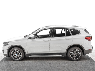 Fotos de BMW X1 sDrive18d color Blanco. Año 2021. 110KW(150CV). Diésel. En concesionario Caetano Cuzco, Alcalá de Madrid