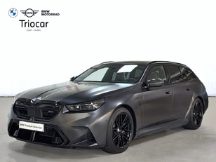 Fotos de BMW M M5 Touring color Gris. Año 2025. 535KW(727CV). Híbrido Electro/Gasolina. En concesionario Triocar Gijón (Bmw y Mini) de Asturias