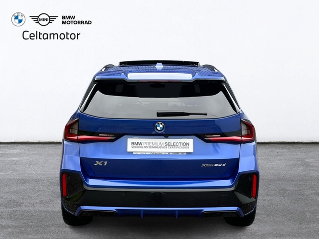 BMW X1 xDrive20d color Azul. Año 2025. 120KW(163CV). Diésel. En concesionario Celtamotor Vigo de Pontevedra
