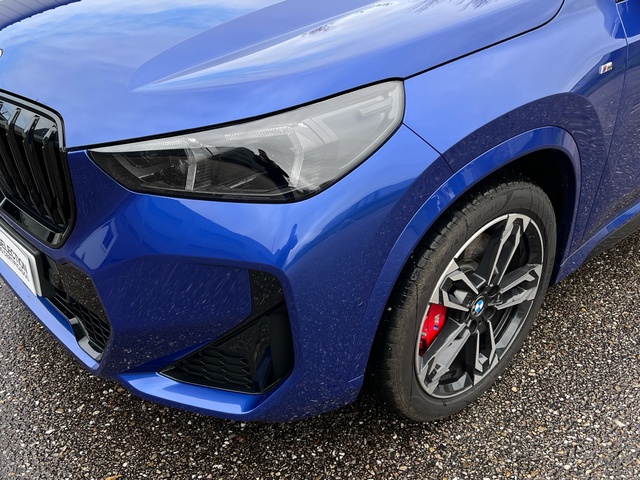 BMW X1 xDrive20d color Azul. Año 2025. 120KW(163CV). Diésel. En concesionario Celtamotor Vigo de Pontevedra