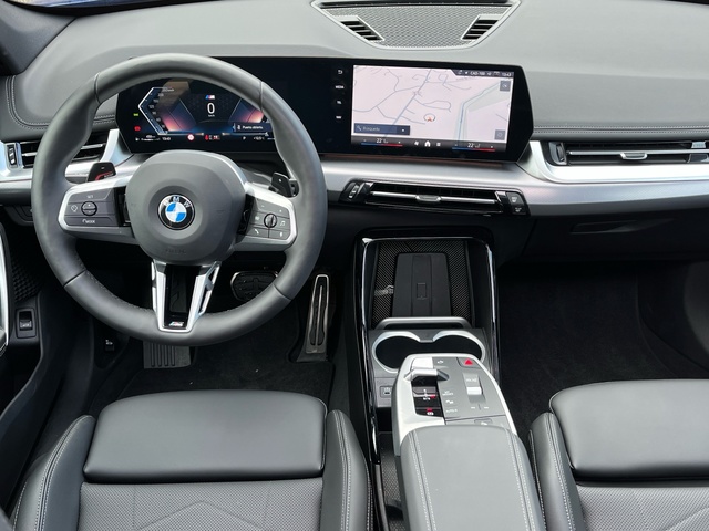 BMW X1 xDrive20d color Azul. Año 2025. 120KW(163CV). Diésel. En concesionario Celtamotor Vigo de Pontevedra