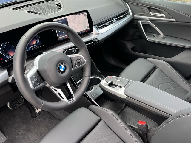 BMW X1 xDrive20d color Azul. Año 2025. 120KW(163CV). Diésel. En concesionario Celtamotor Vigo de Pontevedra