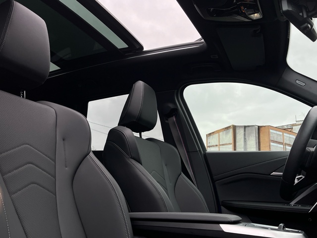 BMW X1 xDrive20d color Azul. Año 2025. 120KW(163CV). Diésel. En concesionario Celtamotor Vigo de Pontevedra