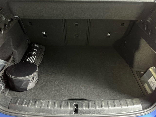 BMW X1 xDrive20d color Azul. Año 2025. 120KW(163CV). Diésel. En concesionario Celtamotor Vigo de Pontevedra