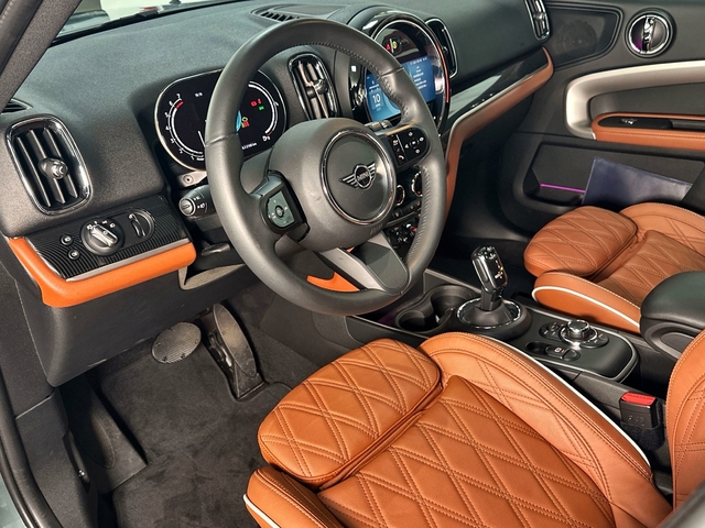 fotoG 14 del MINI MINI Countryman Cooper 100 kW (136 CV) 136cv Gasolina del 2023 en Asturias