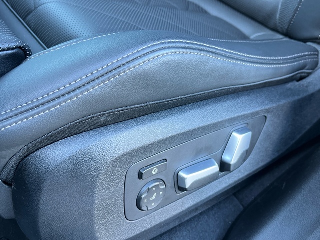 BMW X5 xDrive30d color Gris. Año 2025. 219KW(298CV). Diésel. En concesionario Celtamotor Vigo de Pontevedra