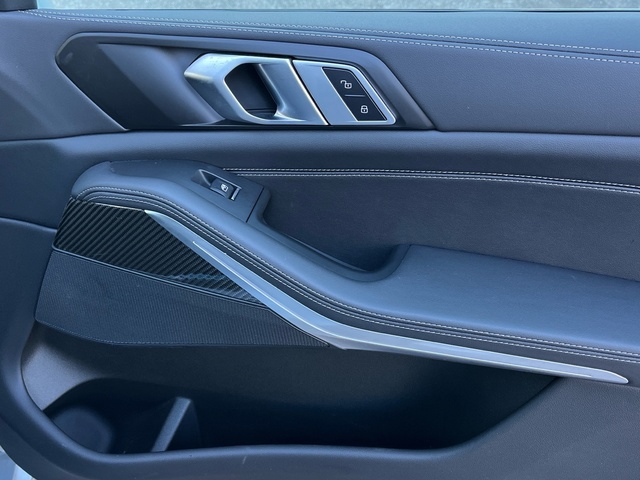 BMW X5 xDrive30d color Gris. Año 2025. 219KW(298CV). Diésel. En concesionario Celtamotor Vigo de Pontevedra