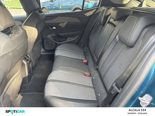 Foto 10 Peugeot 408 Allure Hybrid eDCS6 100 kW (136 CV)