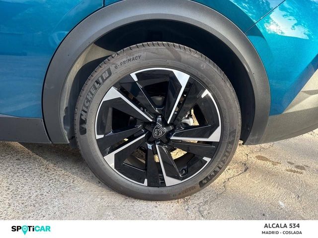 Foto 11 Peugeot 408 Allure Hybrid eDCS6 100 kW (136 CV)