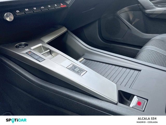 Foto 20 Peugeot 408 Allure Hybrid eDCS6 100 kW (136 CV)